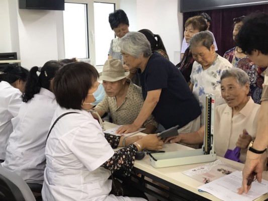 艺境讲堂送健康，养生管理暖人心——记西山艺境社区医疗健康知识讲座